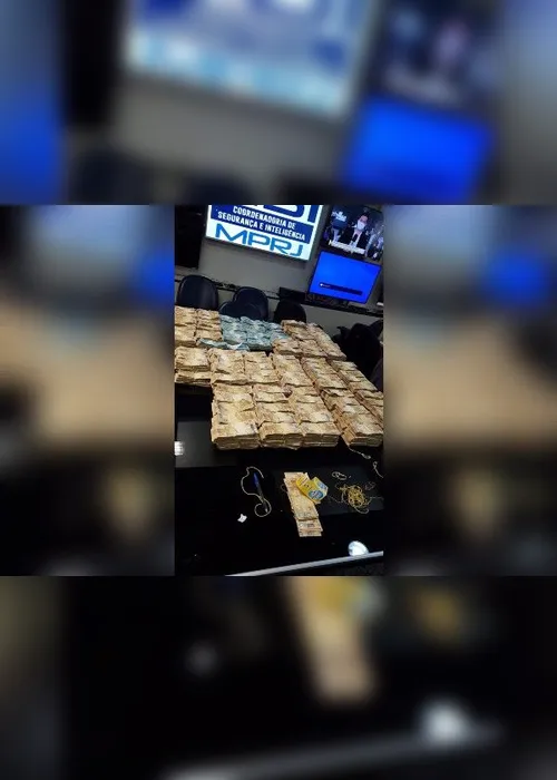 Imagem ilustrativa da imagem Polícia encontra R$ 30 milhões na casa de ex-secretário de saúde do Rio