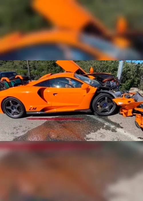 Imagem ilustrativa da imagem Carro avaliado em 8 milhões fica destruído em acidente