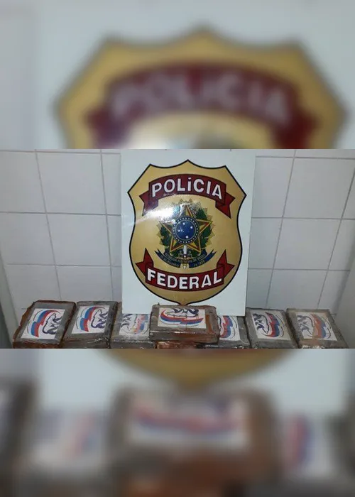
          Imagem ilustrativa da imagem Empresário que mandava cocaína em navios para a Europa é preso em Guarapari
          