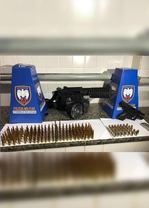 
          Imagem ilustrativa da imagem VÍDEO | Fuzil que dá até 200 tiros por minuto é apreendido em Guarapari
          