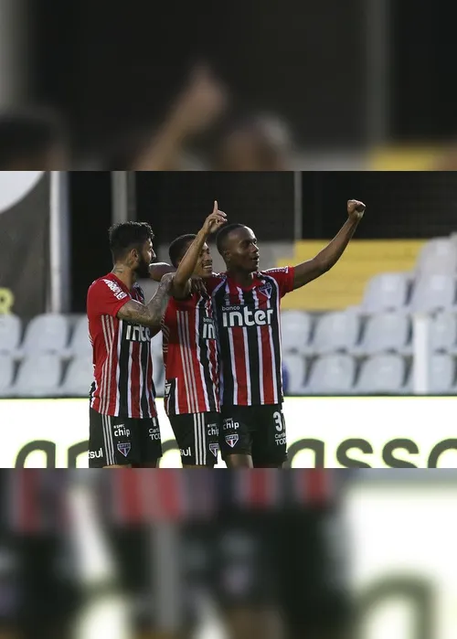 Imagem ilustrativa da imagem "Grandeza se mede pela conduta", diz Lugano após São Paulo ajudar o Corinthians