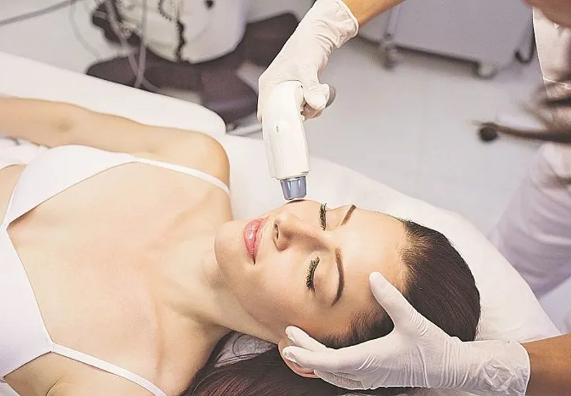 O tratamento de Ultrassom Microfocado  utiliza o calor para promover a melhora da flacidez da pele