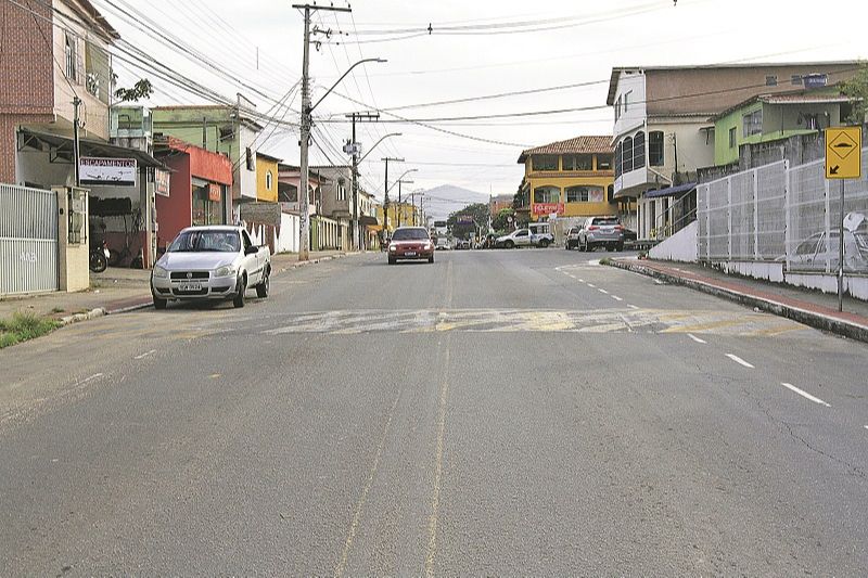 Avenida Jones dos Santos Neves, em Serra Sede. (Foto: Dayana Souza/AT)