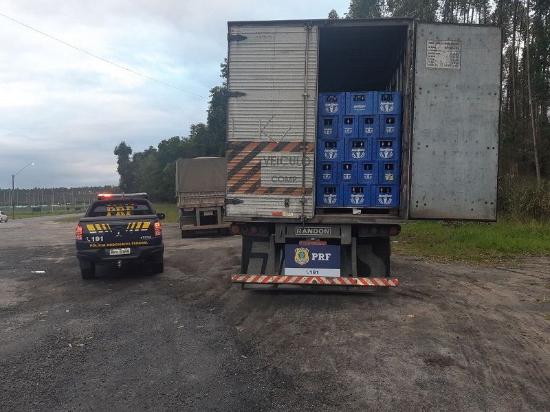 A apreensão ocorreu madrugada de hoje (24) na BR 101 Norte, em São Mateus (Foto: Divulgação/ PRF-ES)