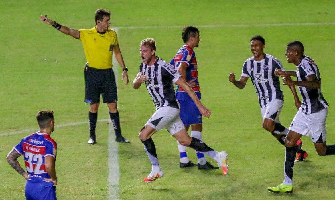 O Ceará levou a melhor e foi para a final (Foto: Felipe Santos/ cearasc.com)