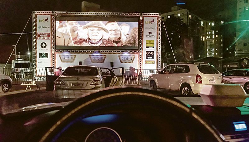 O Circuito Cine Drive-In, em Jardim Camburi, foi o primeiro a adotar essa modalidade em Vitória (Foto: Divulgação)
