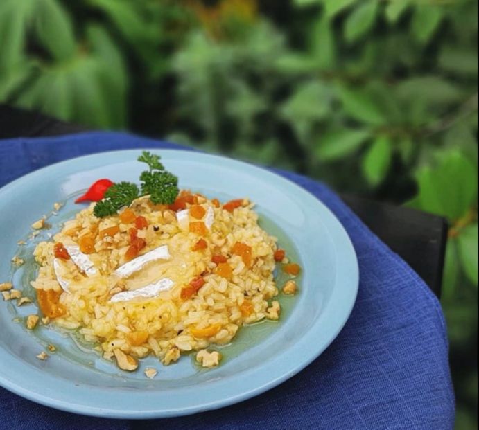 Espaço gastronômico A Oca: Risoto de queijo brie com damasco, nozes e mel feito pelo Chef Fabrício Costa (Foto: Caio Cruz)