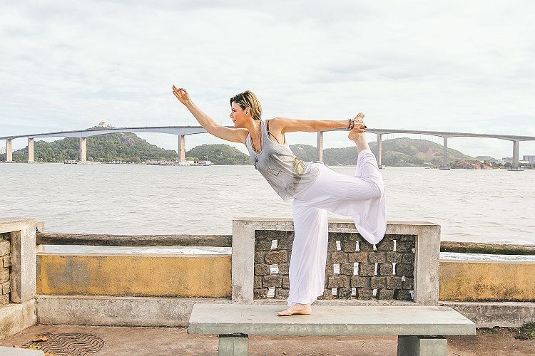 Babhi Nunes, de 50 anos, faz ioga, meditação e dança para manter o bem-estar da mente e do corpo (Foto: Fábio Nunes/AT)