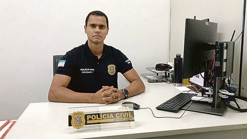 Delegado Alexandre Falcão disse que é difícil perceber e diferenciar quem vende droga e quem entrega lanche (Foto: PCES / Divulgação)