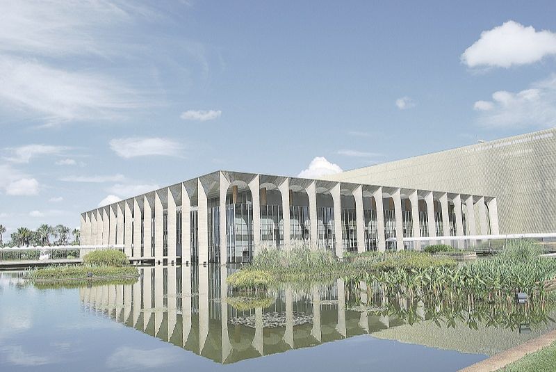 Palácio do Itamaraty, sede do Ministério das Relações Exteriores: diplomatas podem trabalhar fora do Brasil (Foto: Divulgação)