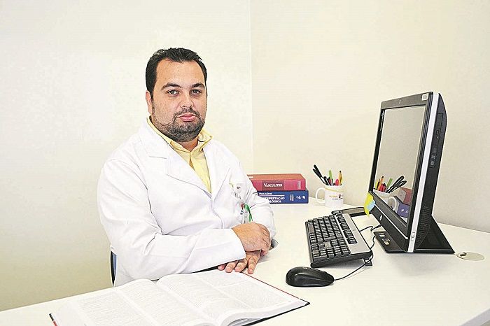 Enrico Stucchi, diretor técnico do Hospital Evangélico de Vila Velha, diz que cada melhora representa uma esperança (Foto: Divulgação)