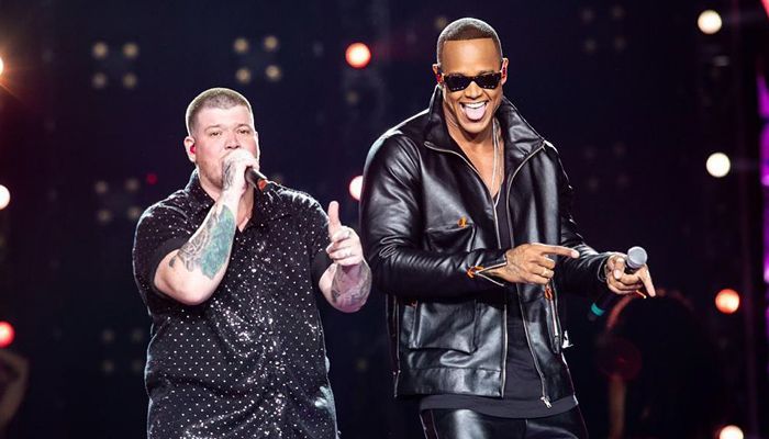 Ferrugem e Léo Santana, que dividiram os vocais na música "Melanina", se apresentarão juntos em live no domingo (2) (Foto: Divulgação)
