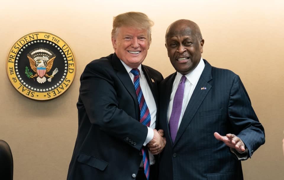Donald Trump e Herman Cain (Foto: Divulgação / Facebook)