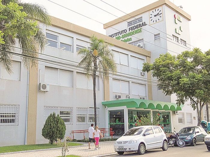 IF Sul-rio-grandense abre 36 oportunidades para professores efetivos, com salários de ate R$ 9.616 (Foto: Divulgação)