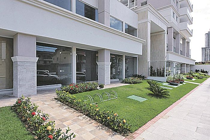 Lojas prontas no térreo do Residencial Nápoles, em Vila Velha. (Foto: Divulgação/Argo)