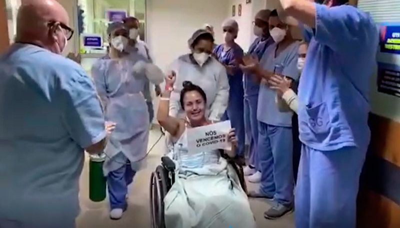 Janete de Sá, quando recebeu alta da UTI (Foto: Divulgação)