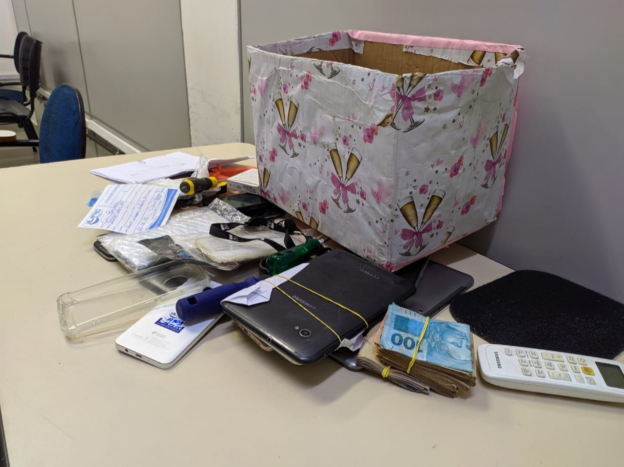 Polícia recuperou parte do que foi roubado (Foto: Júlia Afonso)
