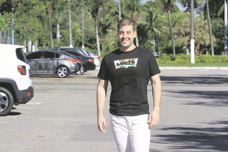 Sergio Pavese, de 31 anos, ficou feliz com o resultado da lipoaspiração (Foto: Dayana Souza/AT)
