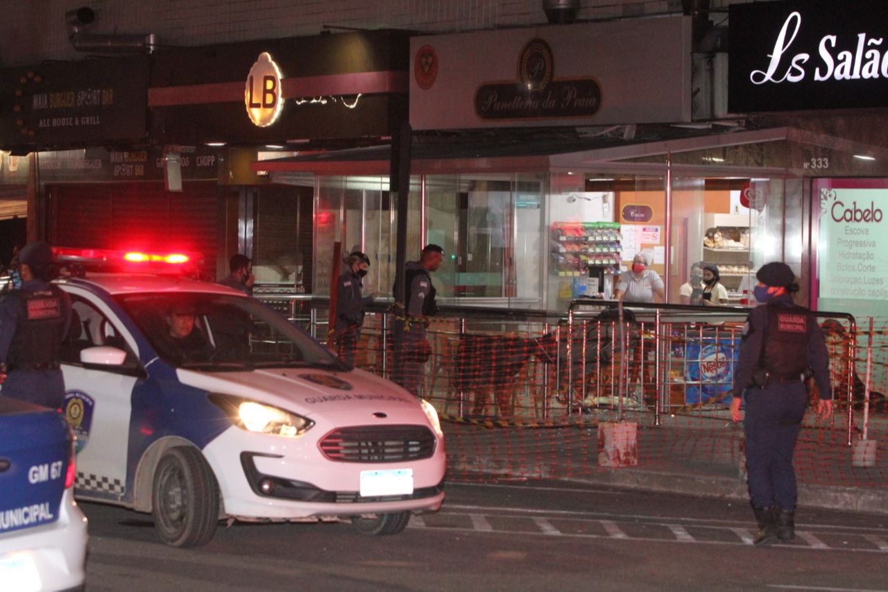 Padaria onde o policial militar foi morto em Itapuã, em Vila Velha. (Foto: Beto Morais/AT)