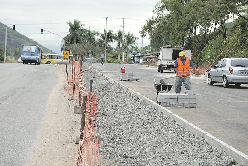 Obras de pavimentação de estradas no Espírito Santo podem ser definidas como prioritárias pelos moradores (Foto: Arquivo/ AT)
