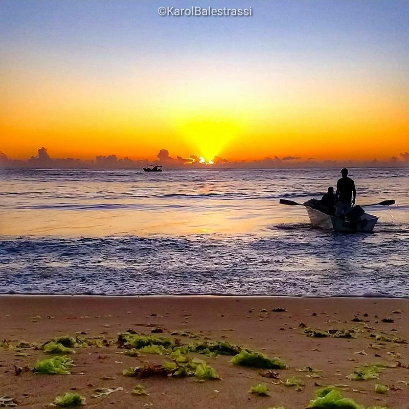 Foto do nascer do sol em Manguinhos disputa desafio mundial de fotografia. (Foto: Karolina Balestrassi)
