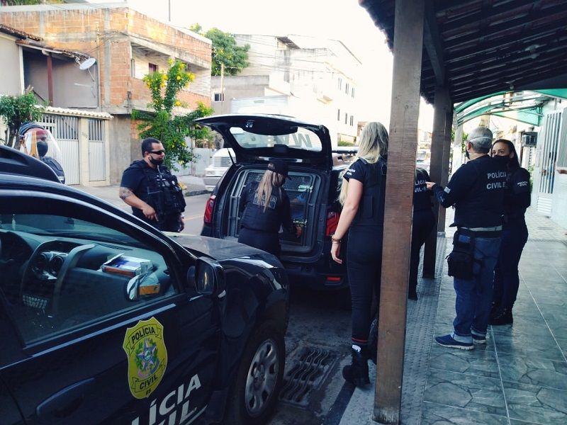 Os agressores foram presos na manhã desta quarta-feira (29) durante a "Operação Maria's 4" (Foto: Divulgação/ PCES)