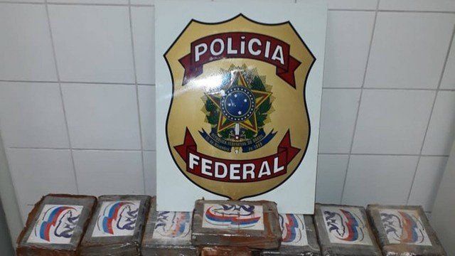 Carregamento de droga chegou à sede da PF no Rio (Foto: Divulgação/PRF)