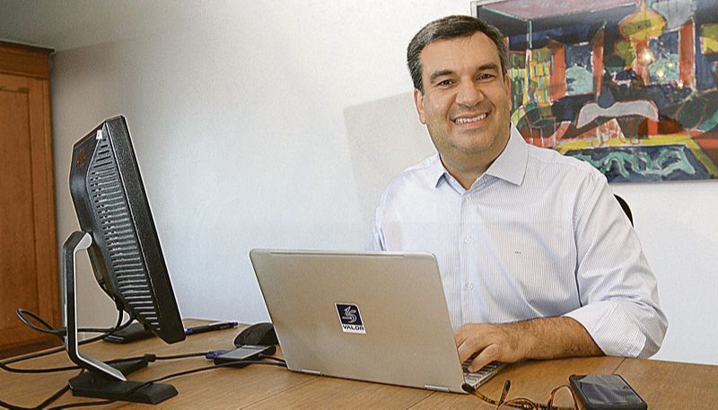 "Não existe um valor mínimo para investir. Hoje é possível até comprar uma única ação, por exemplo. Mas é importante não colocar tudo no mesmo lugar”, disse Paulo Henrique Corrêa (Foto: Leone Iglesias / AT)