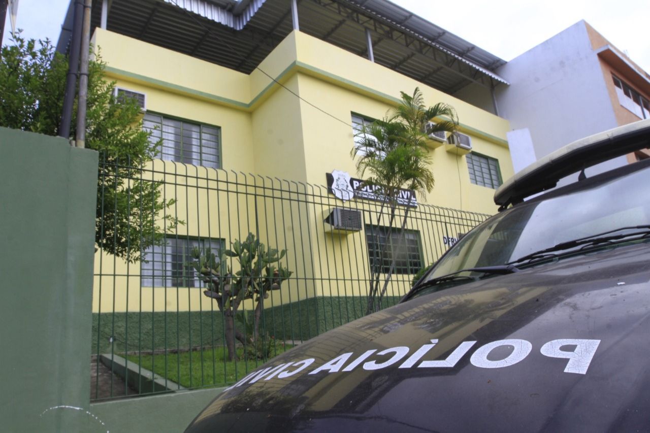 A ocorrência foi registrada no Plantão Especializado da Mulher (Foto: Dayana Souza/AT )
