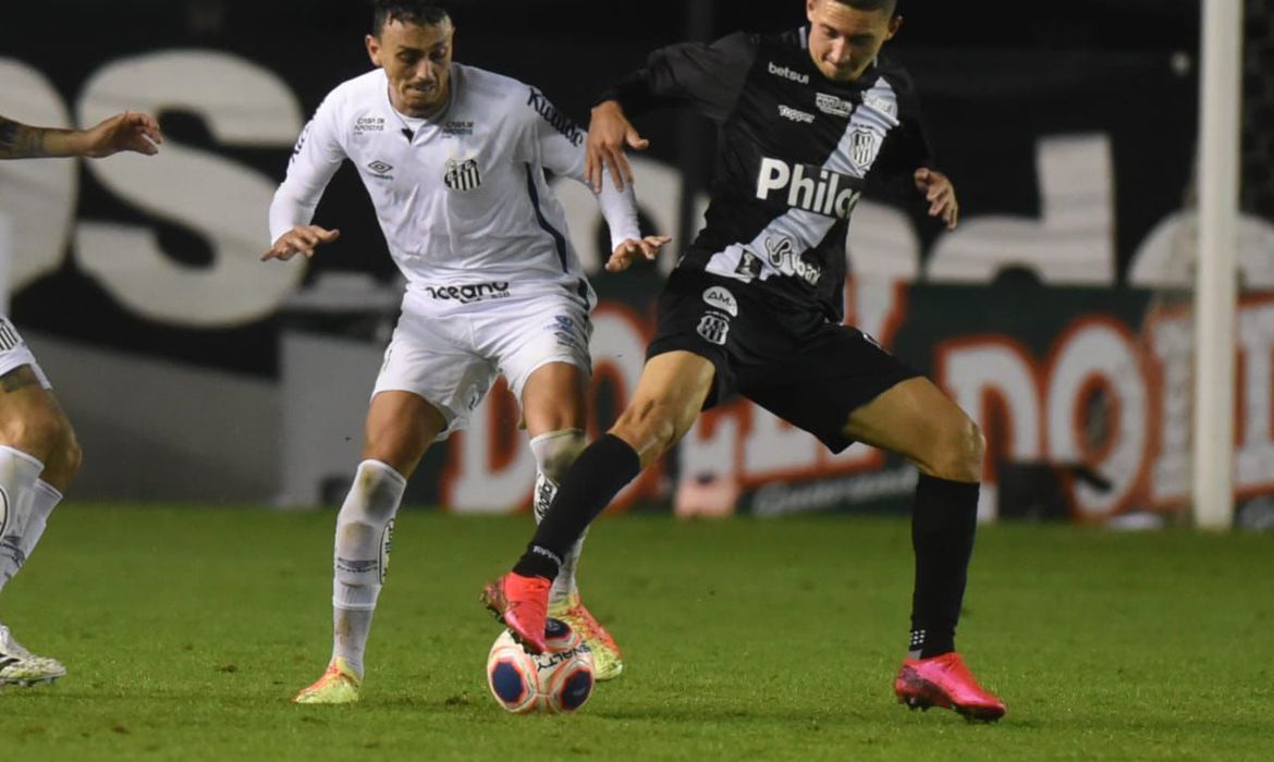 Ponte vence Santos de virada (Foto: Ivan Storti/ Santos FC)