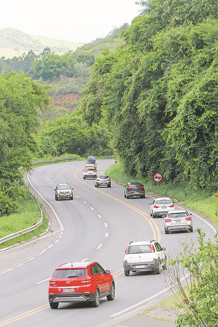 BR-262: instalação de diversos radares na rodovia ainda está sendo realizada (Foto: Leone Iglesias - 26/12/2019)