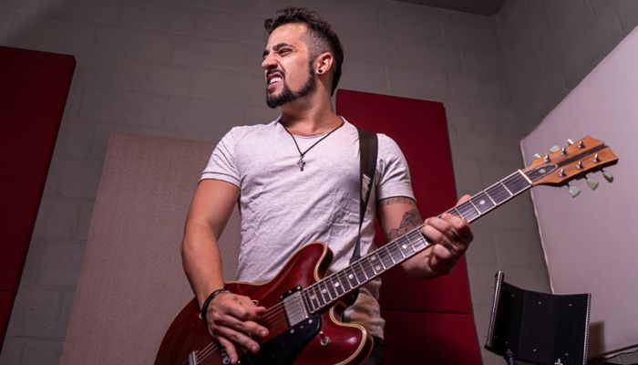 A segunda live de Raphael Morais tem o objetivo de ajudar o Grupo de Apoio a Pessoas com Câncer (GAPC) (Foto: Divulgação/Aron Ribas)