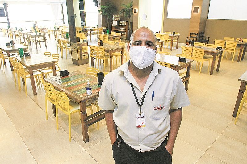 Restaurantes preparam abertura sábado com menos mesas e controle de clientes (Foto: Dayana Souza/ AT)
