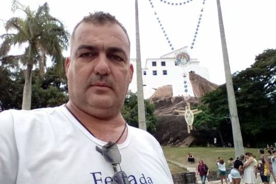 Ricardo Duque tinha 50 anos e era cinegrafista. (Foto: Reprodução/Facebook)