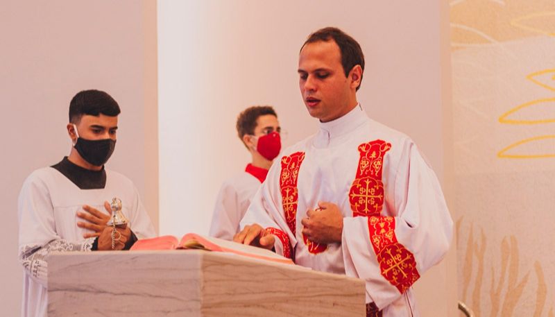 Ricardo Passamani será ordenado padre no próximo dia 25 (Foto: Divulgação / Arquidiocese de Vitória)