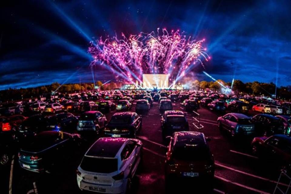 Projeção de como deve ser o show drive in (Foto: Divulgação)