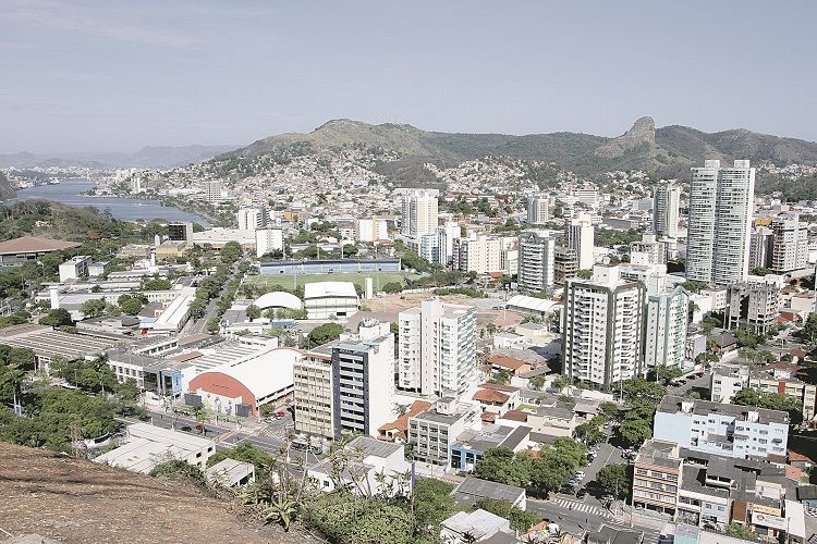 Vista de bairros de Vitória: procedimento para comprar o domínio pleno do imóvel será todo feito pela internet (Foto: Antonio Moreira/AT - 04/11/2015)