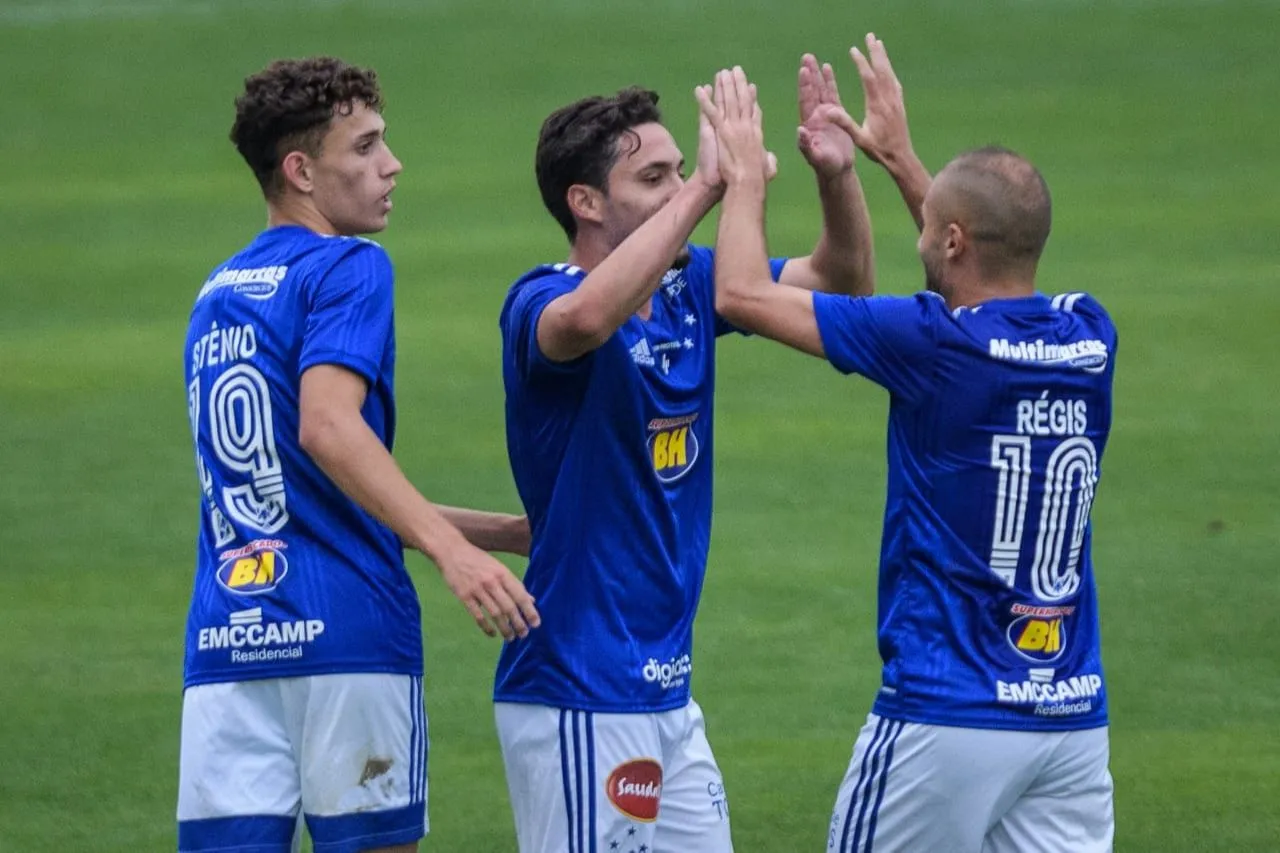 Imagem ilustrativa da imagem Cruzeiro vence o Operário na estreia de Felipão