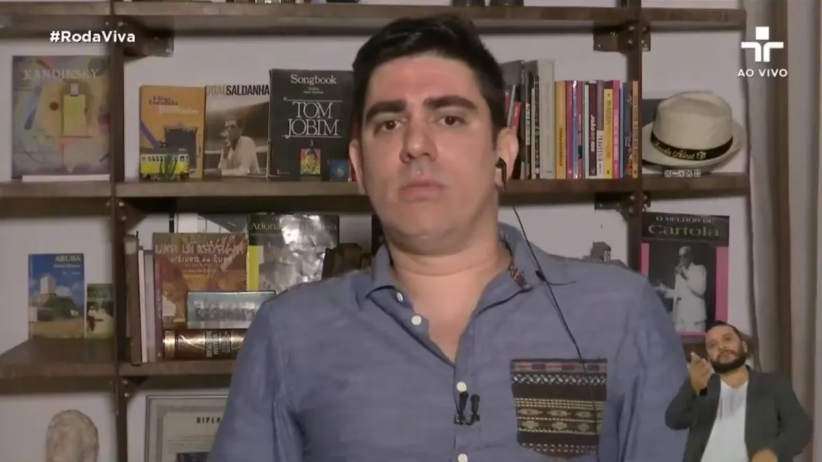 Imagem ilustrativa da imagem Marcelo Adnet alerta para golpista no WhatsApp que se passa por ele: "Não confiem"