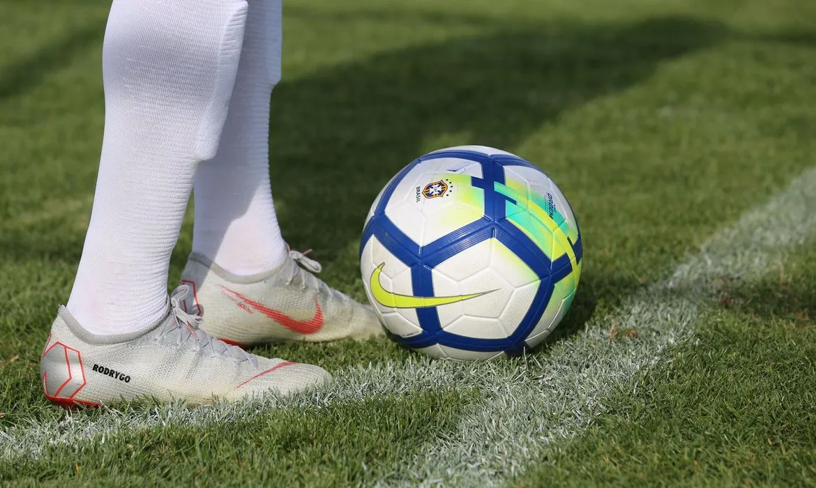 Imagem ilustrativa da imagem Paysandu e Galvez duelam por vaga nas quartas de final da Copa Verde