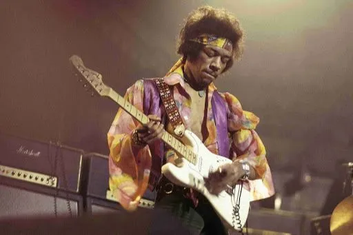 Imagem ilustrativa da imagem Guitarra Japanese Sunburst de Jimmy Hendrix é leiloada por mais de R$ 1 milhão