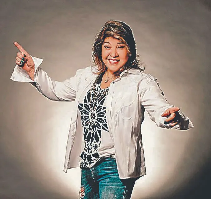 Imagem ilustrativa da imagem Roberta Miranda dá seu “abraço musical” nesta sexta-feira