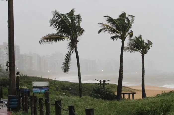 Imagem ilustrativa da imagem Ciclone bomba no Sul do País deve formar temporais no Espírito Santo