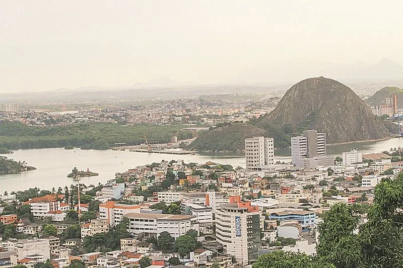 Imagem ilustrativa da imagem Vitória e Serra voltam a ter risco baixo para coronavírus