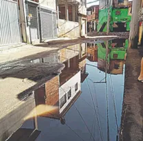 Imagem ilustrativa da imagem Rede de esgoto vazando e exalando forte odor