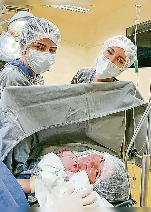 Imagem ilustrativa da imagem Médicas protestam pelo direito de posar de biquíni
