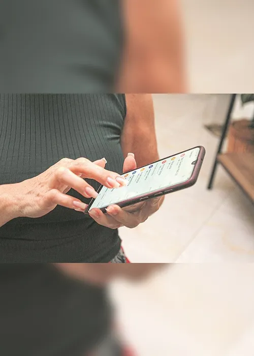 
          Imagem ilustrativa da imagem Aposentados recebem todo dia até 32 ofertas de bancos
          