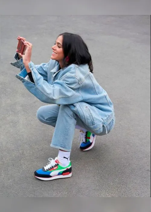 Imagem ilustrativa da imagem Bruna Marquezine diz que fez teste de Covid-19 antes de assoprar velas de aniversário