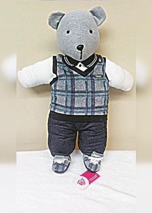 
          Imagem ilustrativa da imagem Joias com leite materno e escultura do primeiro sapatinho
          