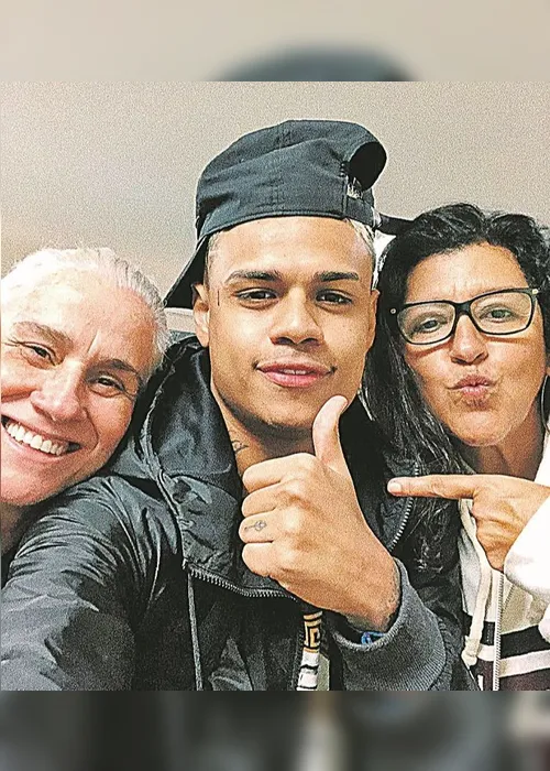 
          Imagem ilustrativa da imagem “Canto a realidade da favela”, disse Mc Cabelinho
          